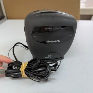 Retro Magnavox AJ3140 gray FM AM clock radio audio equipment electric working